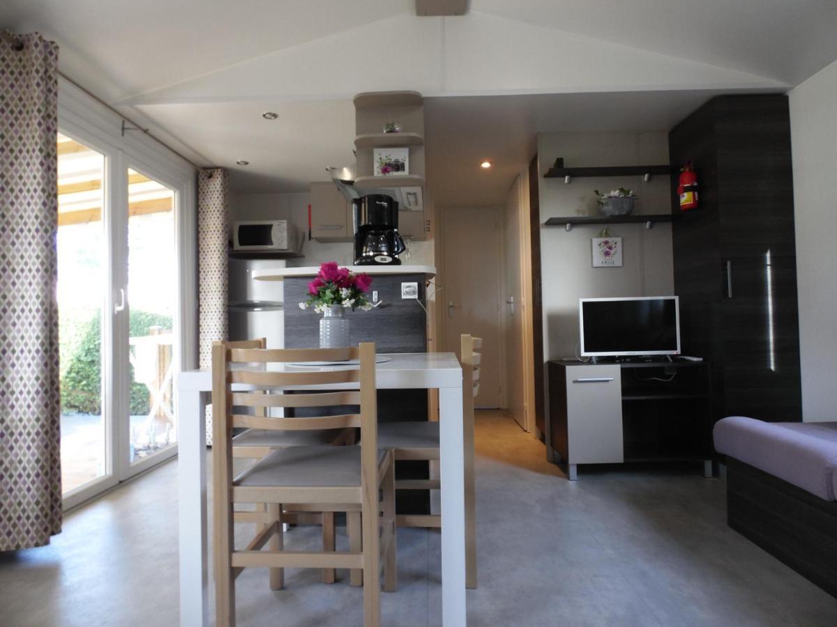 Camping Les Charmettes- Les Mathes Bagian luar foto